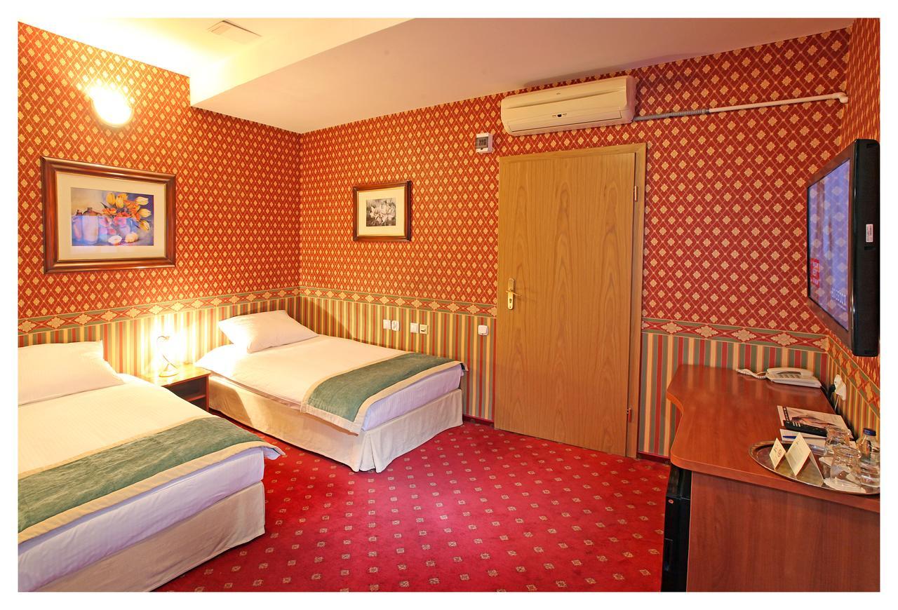 Hotel Janusz 谢德尔采 客房 照片