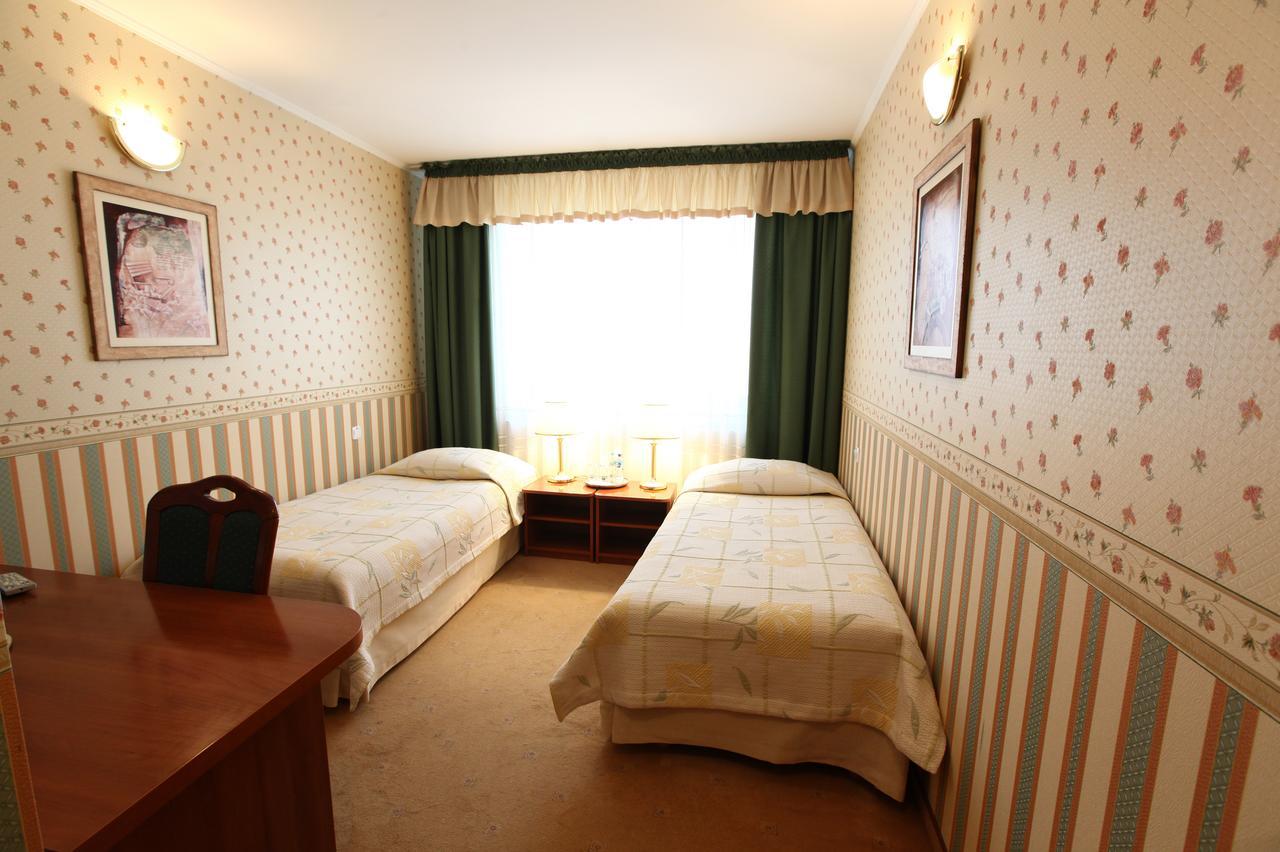 Hotel Janusz 谢德尔采 客房 照片